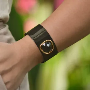 Bracelete Resina Black com Detalhe Orgânico