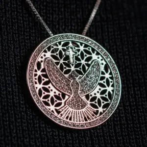 Colar Pingente Mandala Rendada Espírito Santo