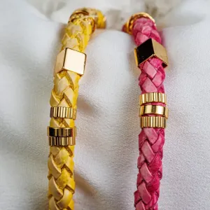 Pulseira Couro Pink com Detalhes