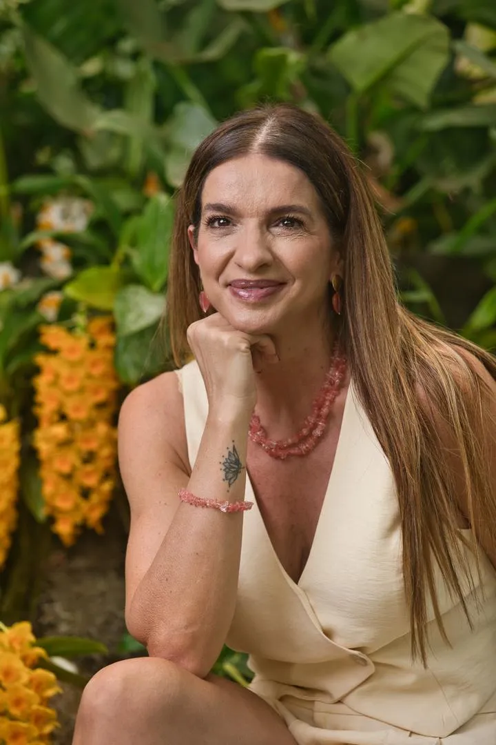 Pulseira Cascalhos Cherry Fecho Boia